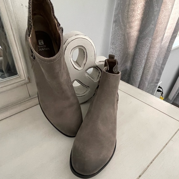 White Mountain Ankle Booties - Picture 2 of 4